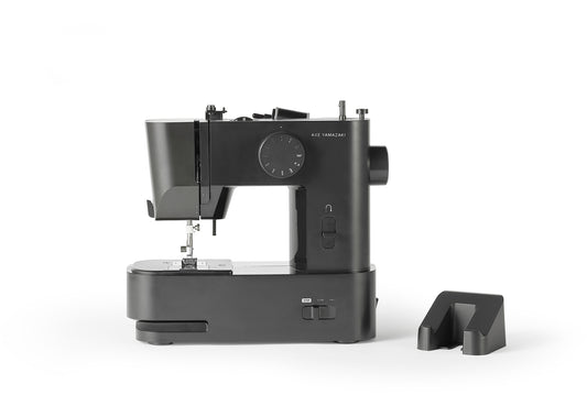 Axe Yamazaki sewing machine